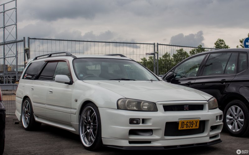 Nissan Stagea r34 gt-r