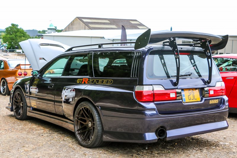 Nissan Stagea r30