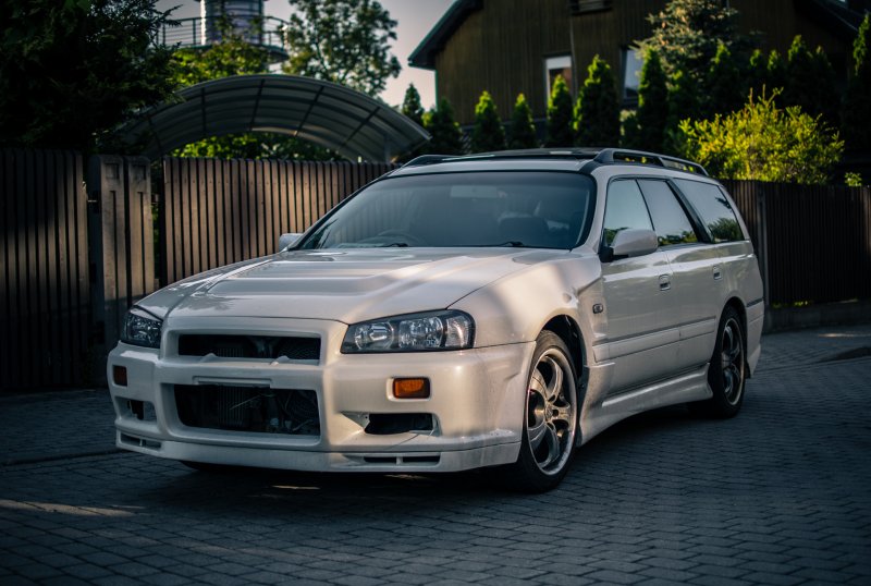 Nissan Stagea 2