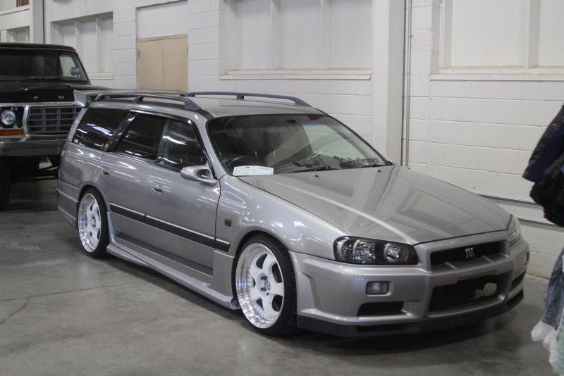 Nissan Stagea r34
