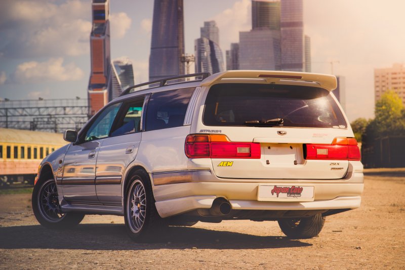 Nissan Stagea r30