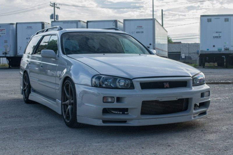 Nissan Stagea GTR r34
