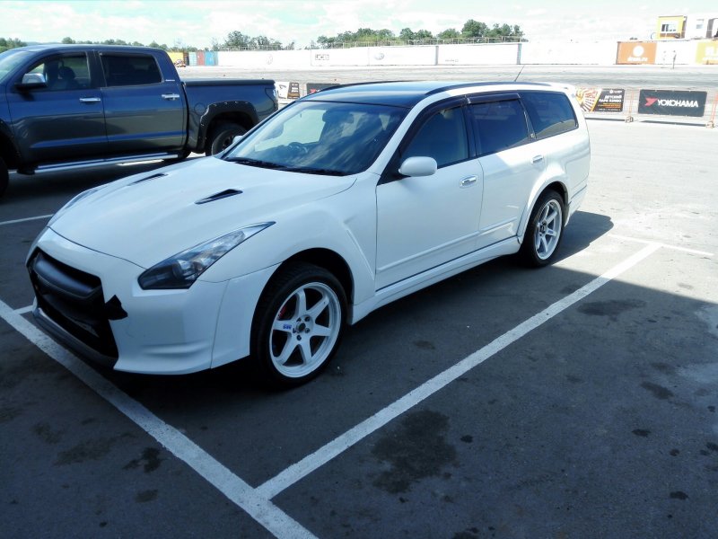 Nissan Stagea m35 GTR