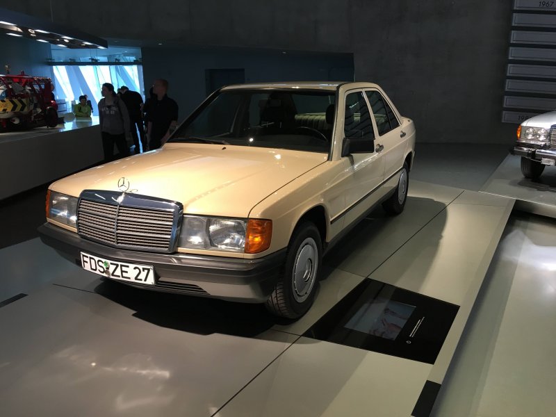 W104 Mercedes