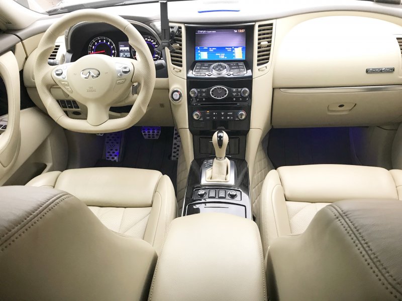 Infiniti fx35 2007 салон