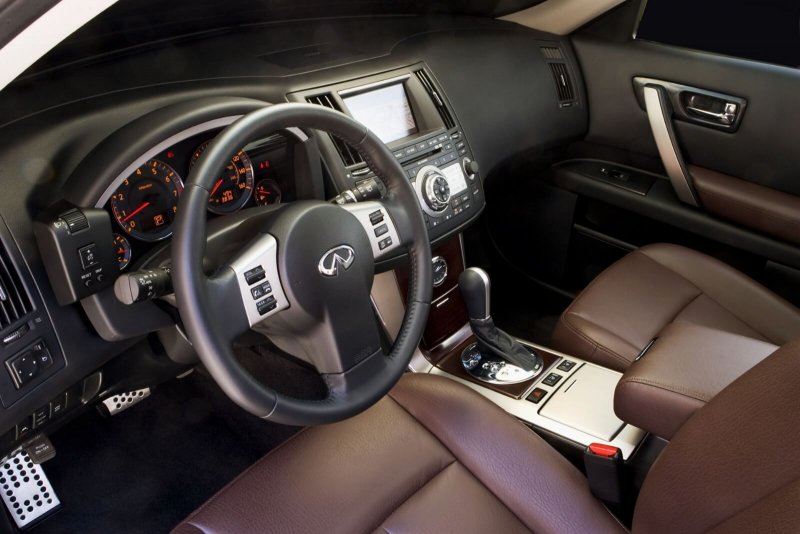 Infiniti fx35 салон белый