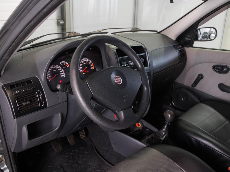 Fiat Albea 2008 салон