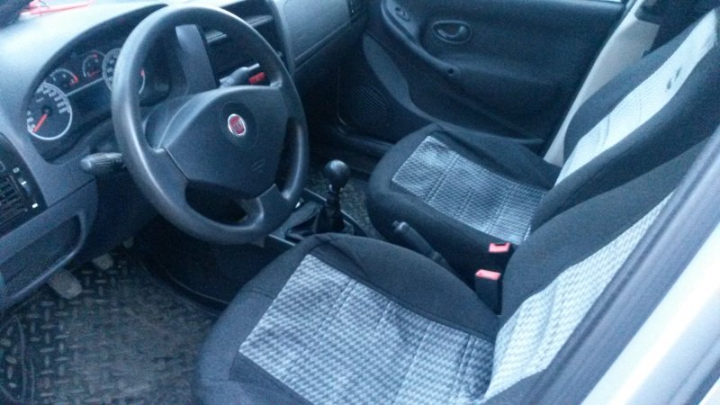Fiat Albea салон сзади