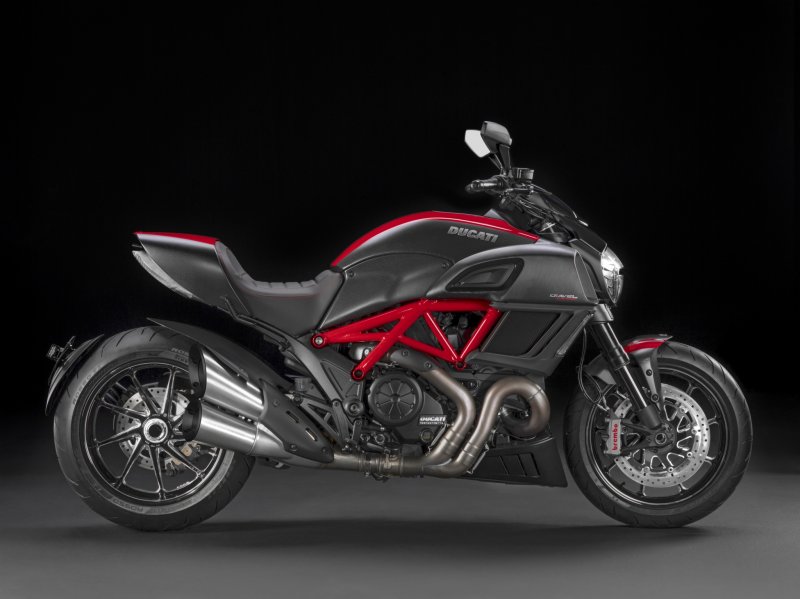 Дукати мотоцикл Diavel