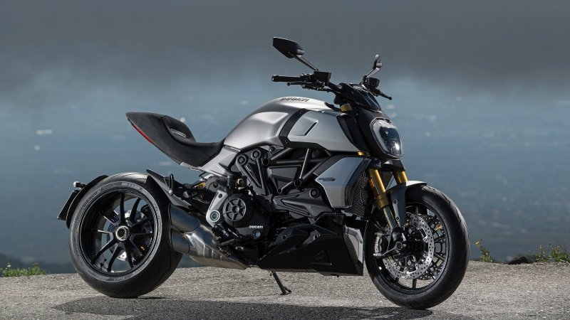 Мотоцикл Ducati Diavel 1260
