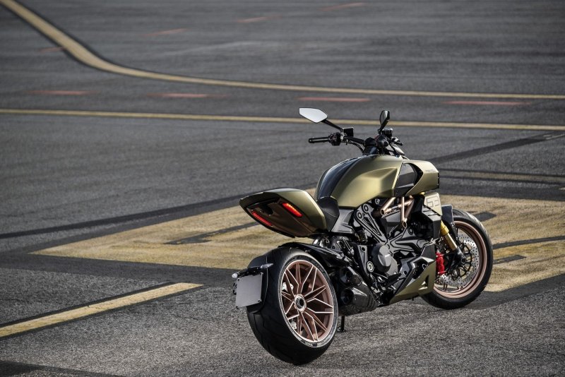 Мотоциклы Ducati Diavel 1260 s