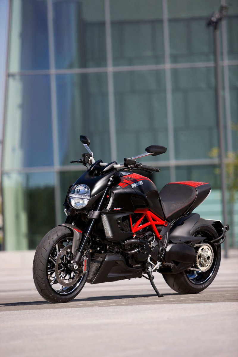 Мотоцикл Ducati Diavel