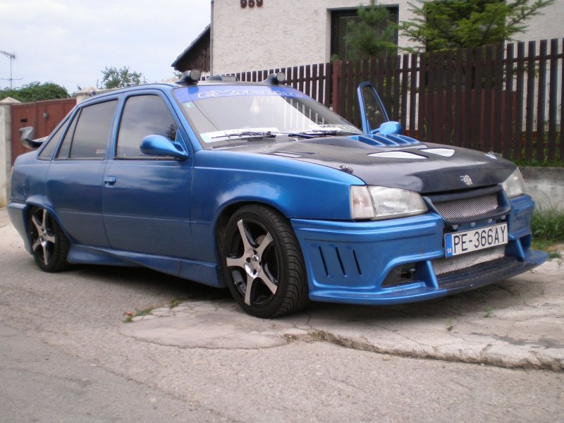 Opel кадет е обвес