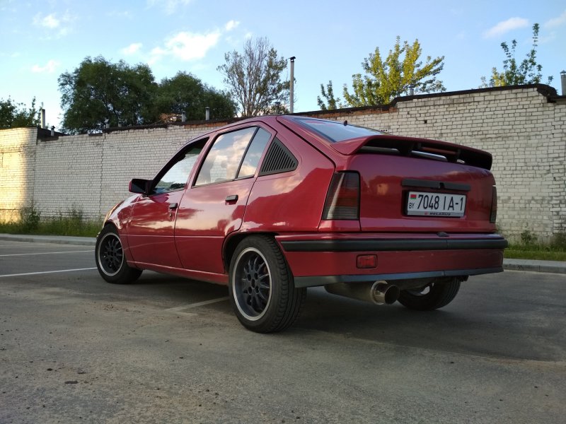 Опель кадет 20seh