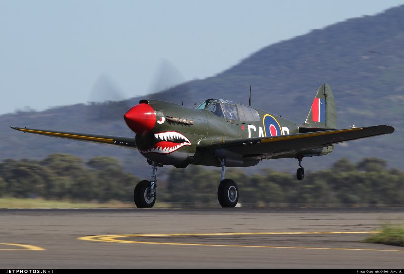 Curtiss p-40e