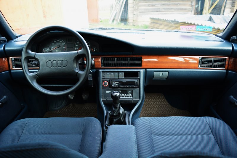 Audi 100 с2 салон