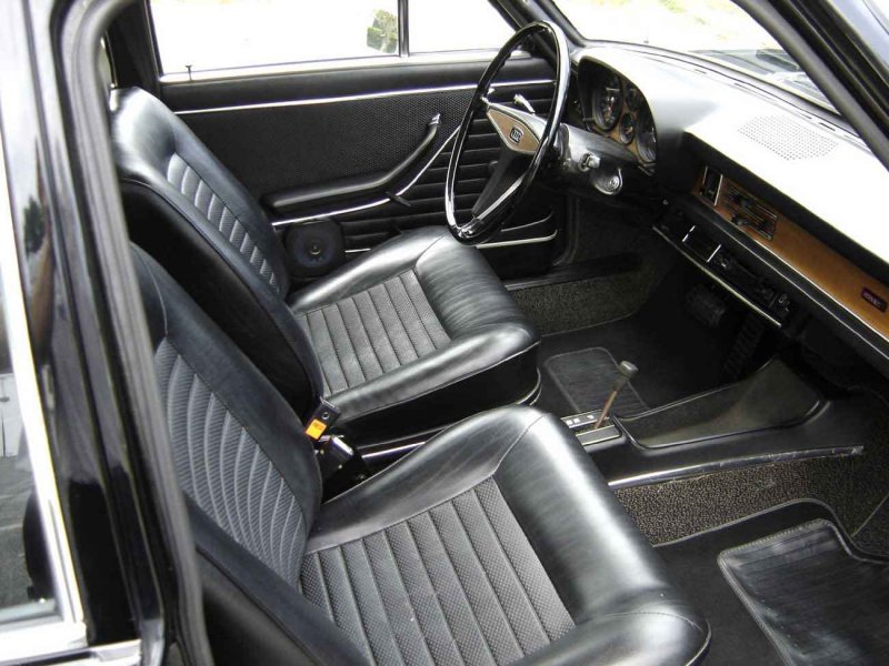 Audi 100 с2 салон