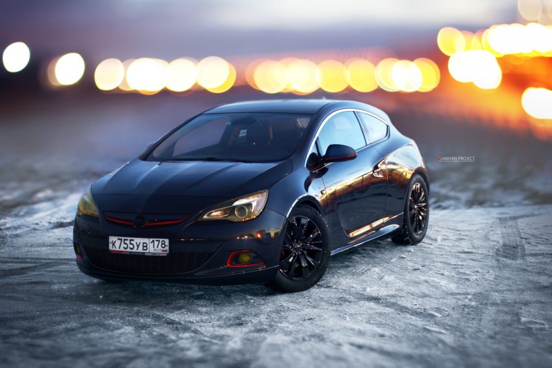 Opel Astra GTC 2013