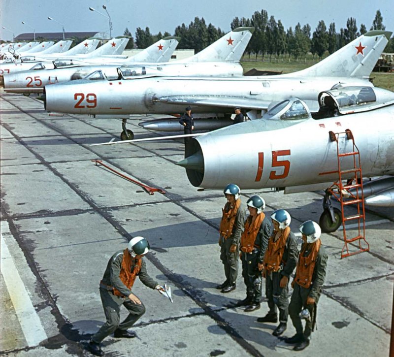 Су-11 истребитель