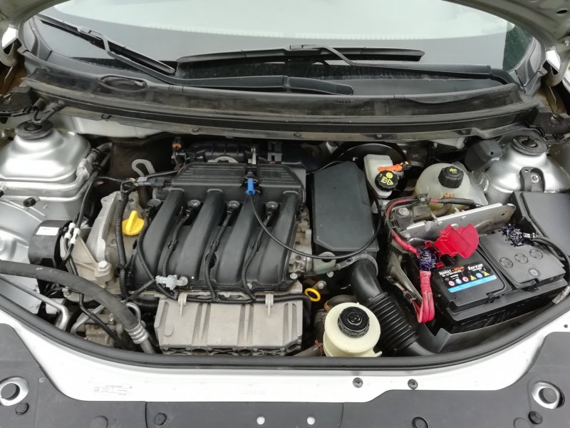 Nissan Almera g15 под капотом
