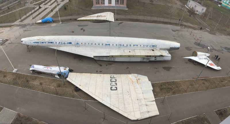 Ту 144 крыло
