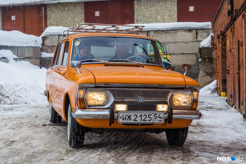 Машина ИЖ 2125