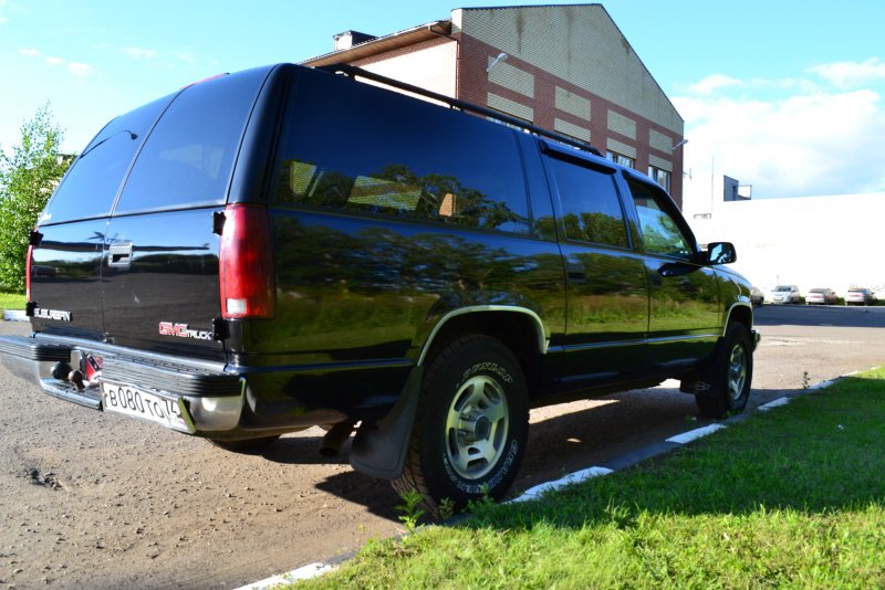 Chevrolet Suburban donk