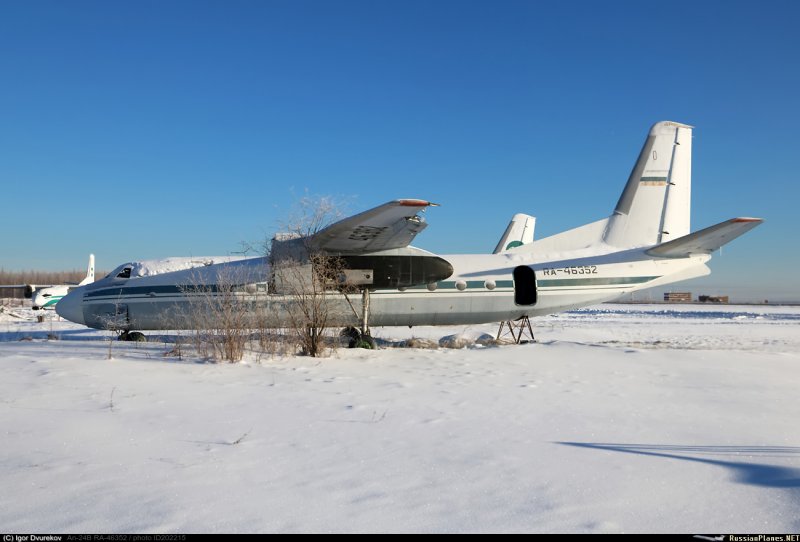 Кабина самолета АН-24
