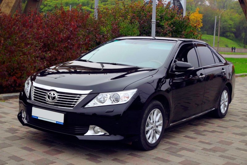 Toyota Camry v50