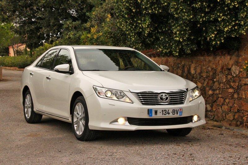 Toyota Camry v50