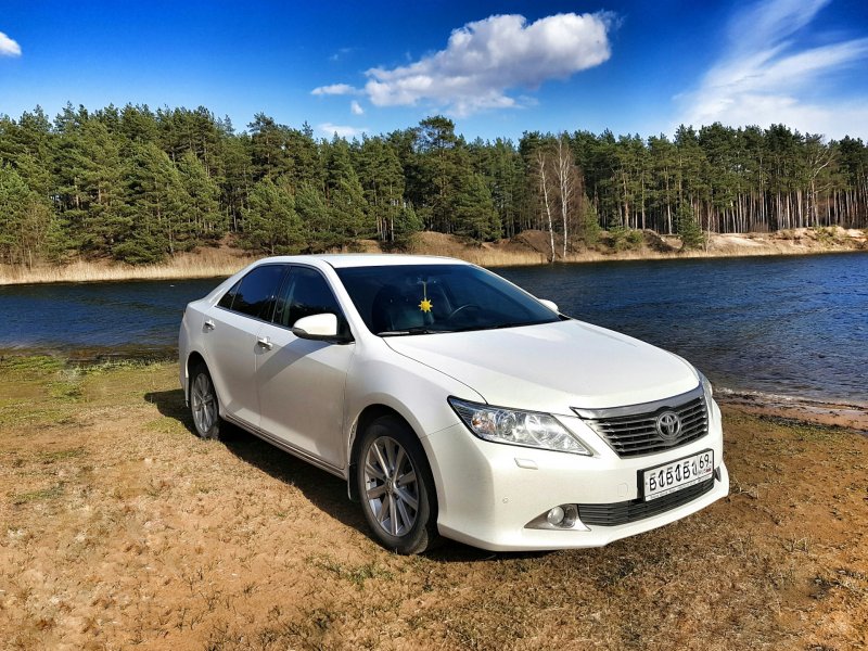 Toyota Camry v50