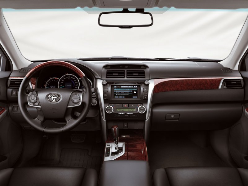 Toyota Camry 50 салон