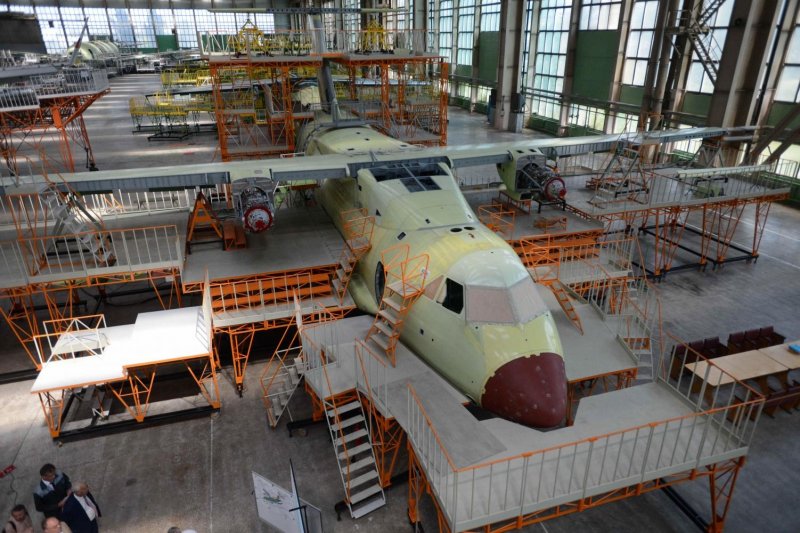 АН 178 салон