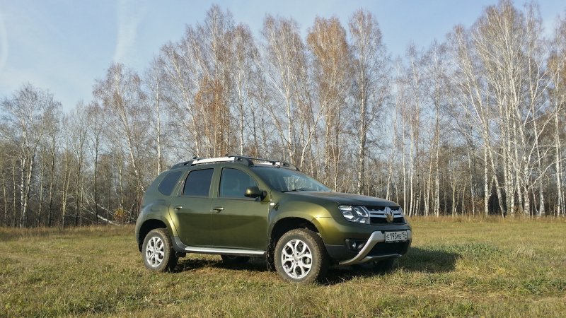 Рено Дастер лайф комплектация черный 2021