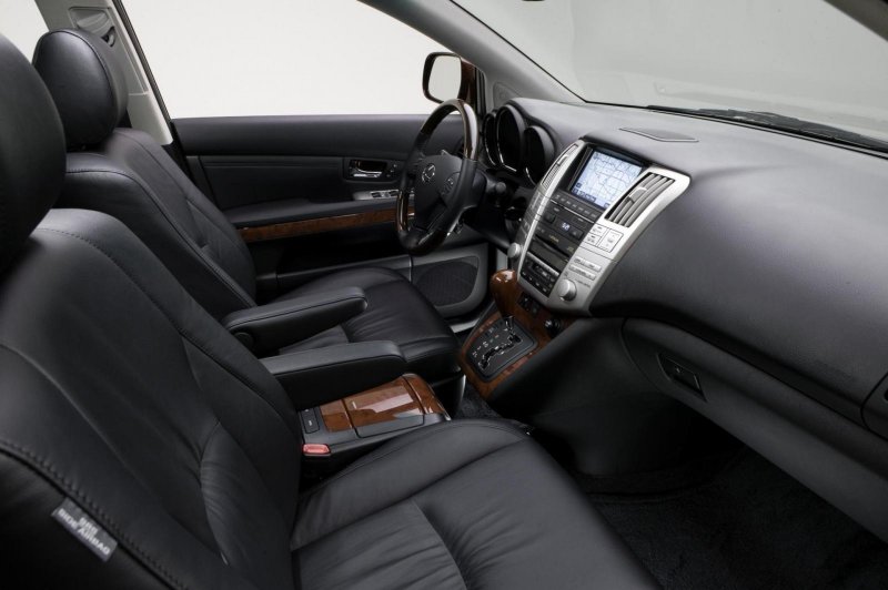 Lexus rx350 красно черный салон