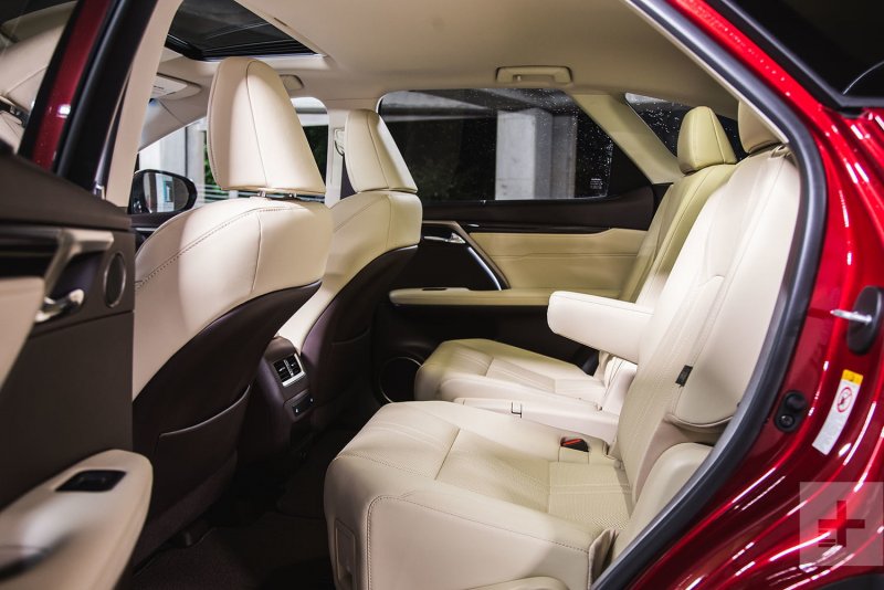 Лексус РХ 350 салон сзади