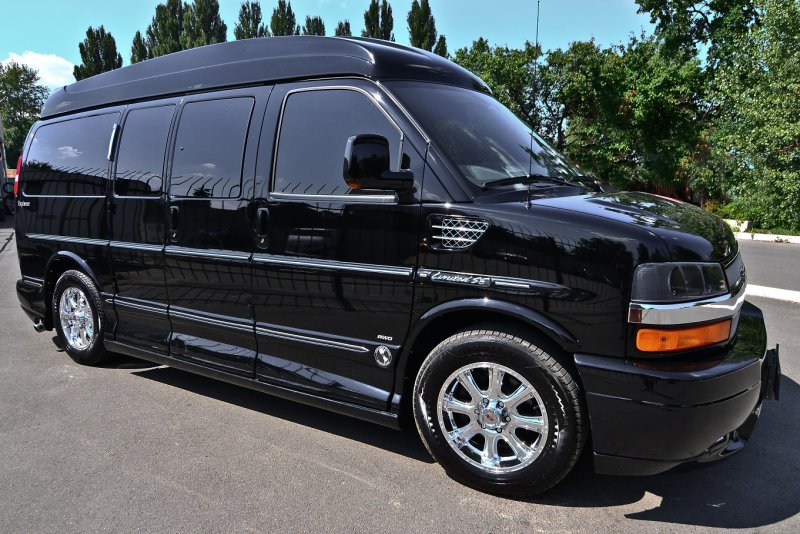 Chevrolet Express 2