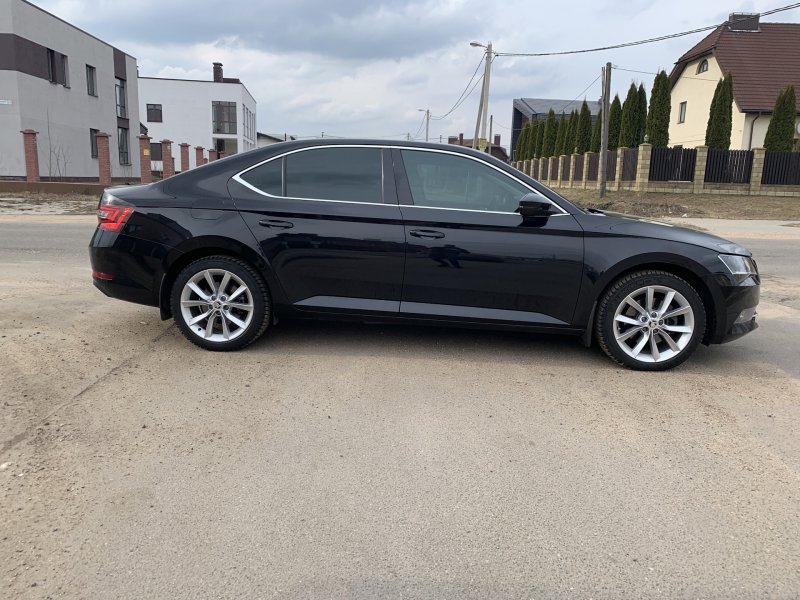 Skoda Superb 2 тонированная