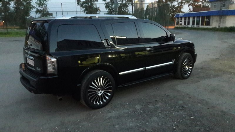 Infiniti qx56 1 поколение
