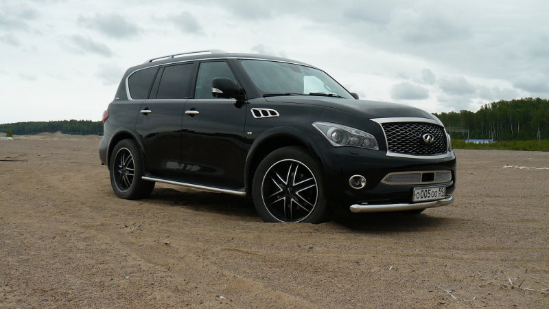 QX 56 Black