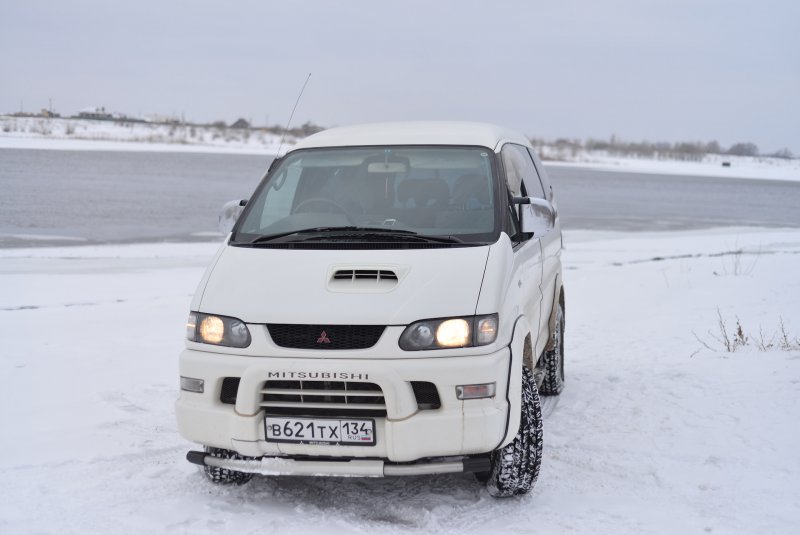Mitsubishi l400 2001