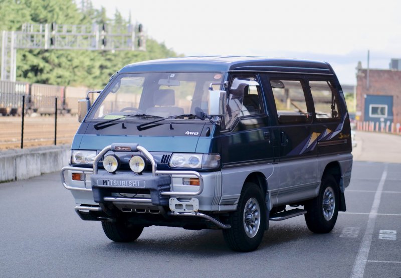 Mitsubishi l400 2.5 МТ