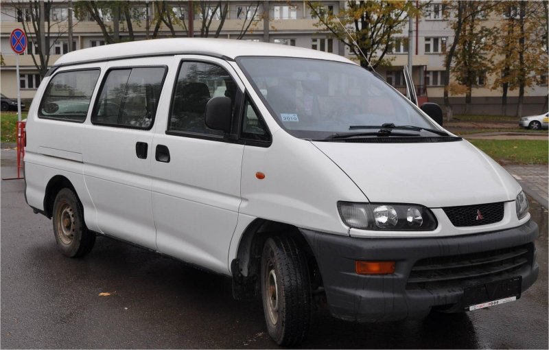 Mitsubishi Delica l200