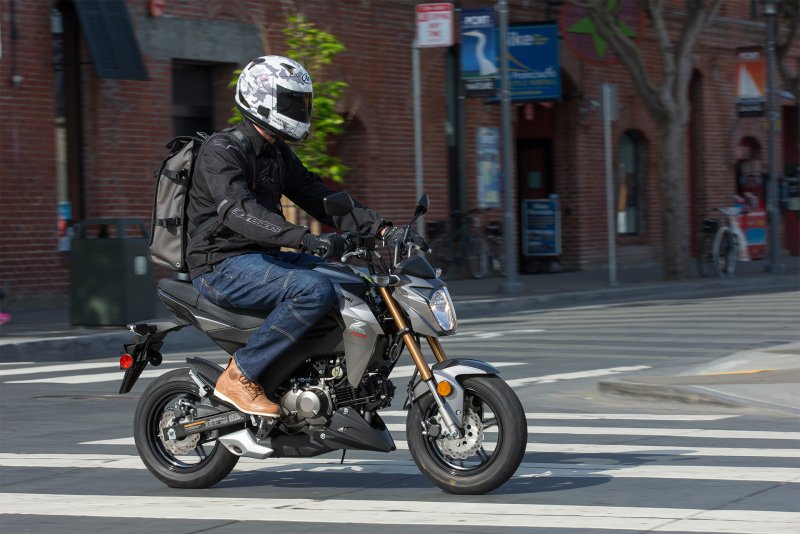 Suzuki GSX 1250 fa белый