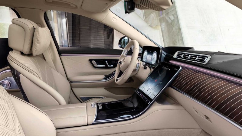 Mercedes s560 4matic Interior