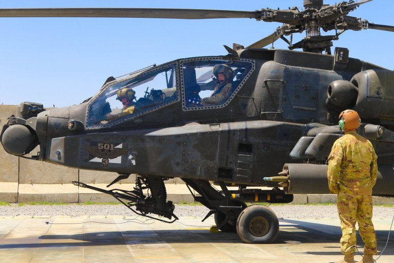 Ah 64 Apache кабина