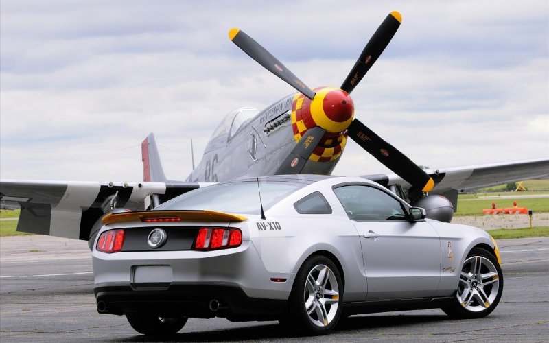 P 51 Mustang и Форд Мустанг