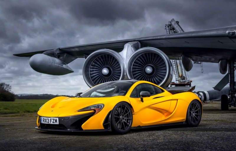 MCLAREN p1 желтый