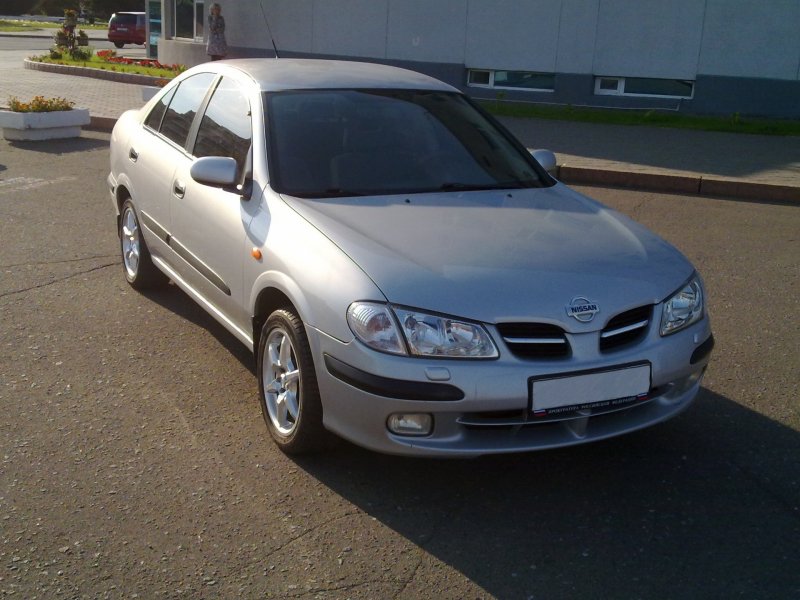 Nissan Almera n16 седан