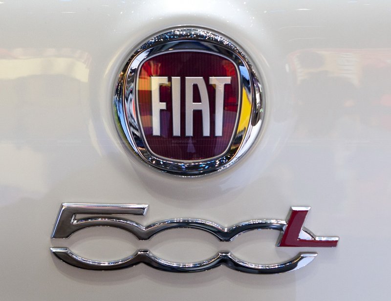 Fiat car logo